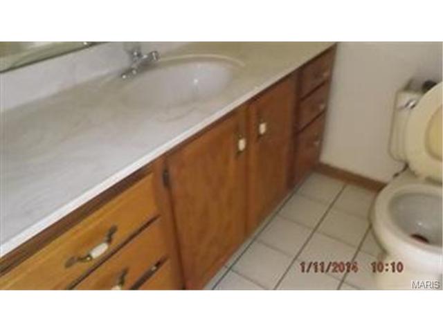 9 S Mdw, O'fallon, MO 63366 photo 7