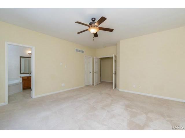 1046 Pearview Dr, Saint Peters, MO 63376 photo 15