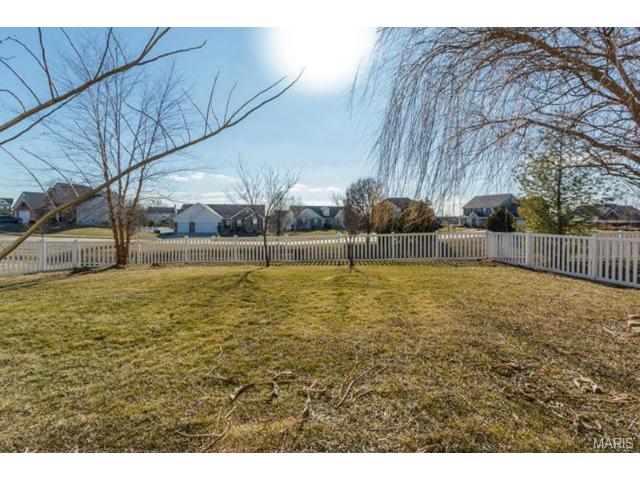 1046 Pearview Dr, Saint Peters, MO 63376 photo 31