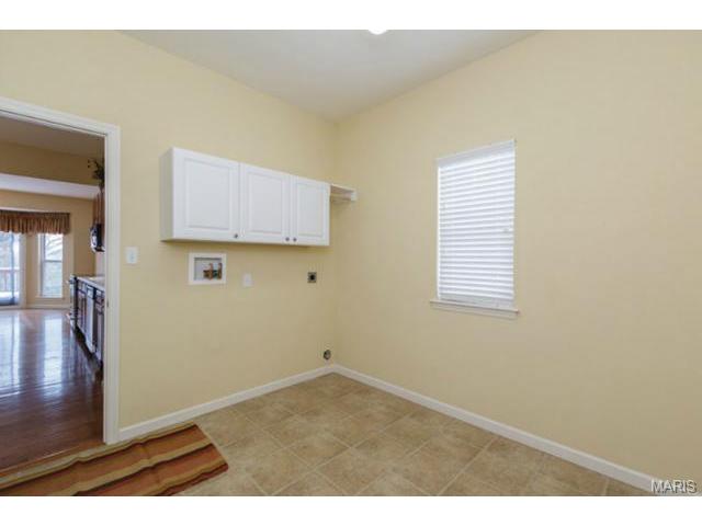 1046 Pearview Dr, Saint Peters, MO 63376 photo 13