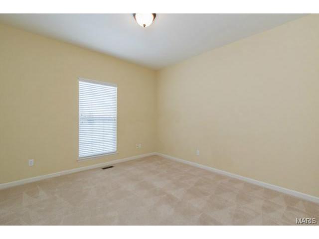 1046 Pearview Dr, Saint Peters, MO 63376 photo 21