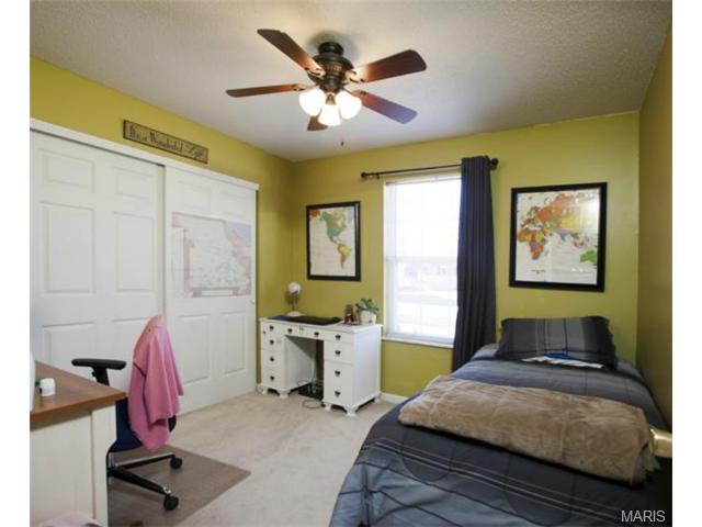 6 N Meadow Dr, O'fallon, MO 63366 photo 16