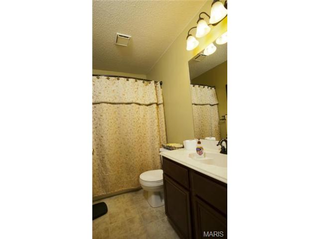 6 N Meadow Dr, O'fallon, MO 63366 photo 14