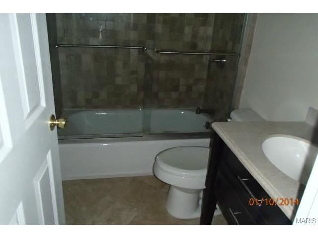 111 Mill Pond Dr, O'fallon, MO 63366 photo 6
