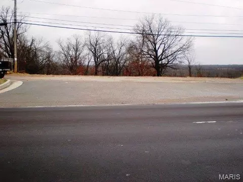 888 Old Rte 66, St Robert, MO 65583
