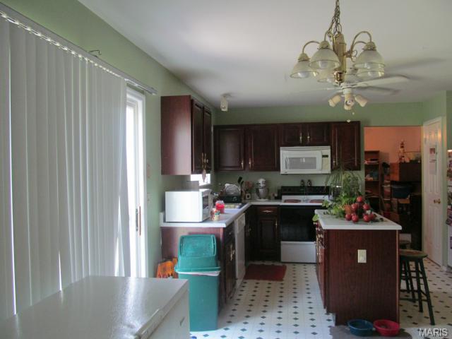 1041 Franko Dr, O'fallon, MO 63366 photo 3