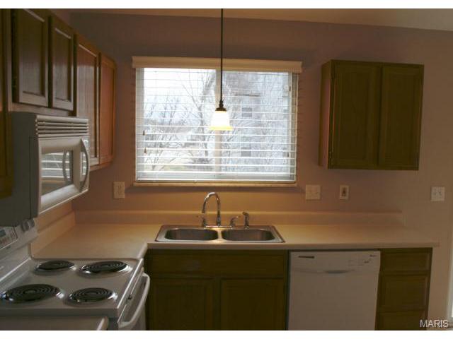 52 Jacqueline Cir, O'fallon, MO 63368 photo 6