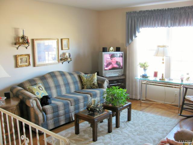 2710 Danforth, Saint Louis, MO 63129 photo 6