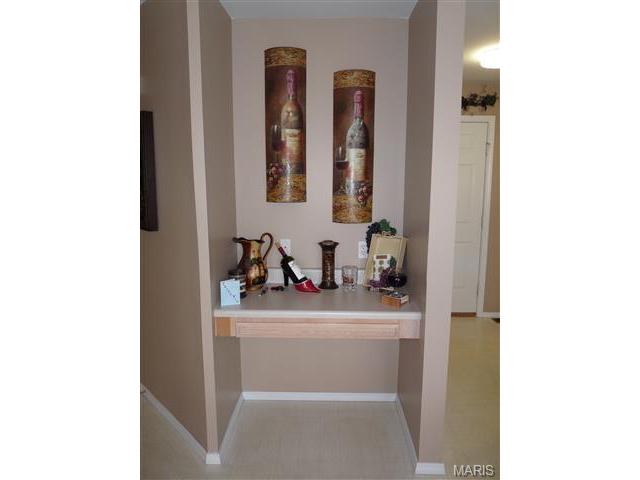 586 Midland Dr, O'fallon, MO 63366 photo 10