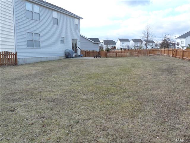 586 Midland Dr, O'fallon, MO 63366 photo 27