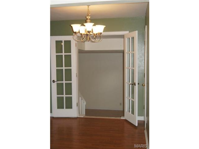 244 Nancy Pl, Ballwin, MO 63021 photo 6