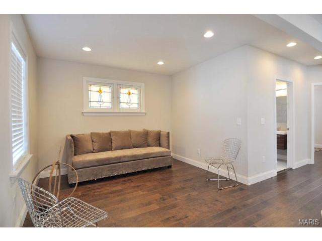 5231 Oleatha Ave, Saint Louis, MO 63139 photo 23