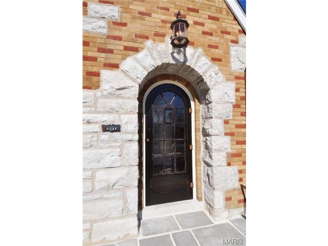 5231 Oleatha Ave, Saint Louis, MO 63139 photo 4