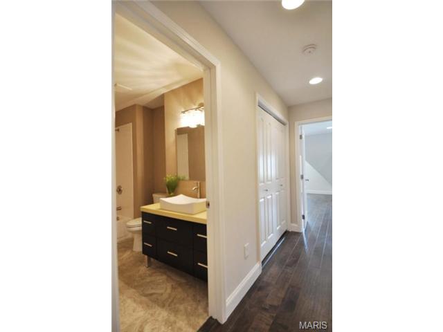 5231 Oleatha Ave, Saint Louis, MO 63139 photo 36