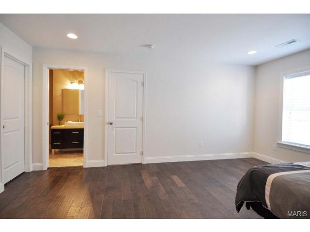 5231 Oleatha Ave, Saint Louis, MO 63139 photo 40
