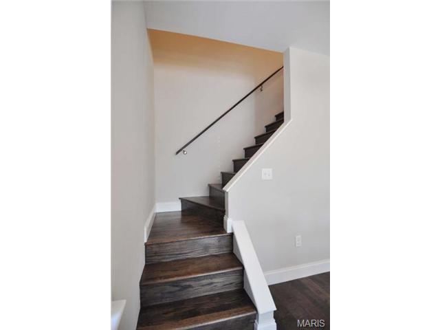 5231 Oleatha Ave, Saint Louis, MO 63139 photo 34