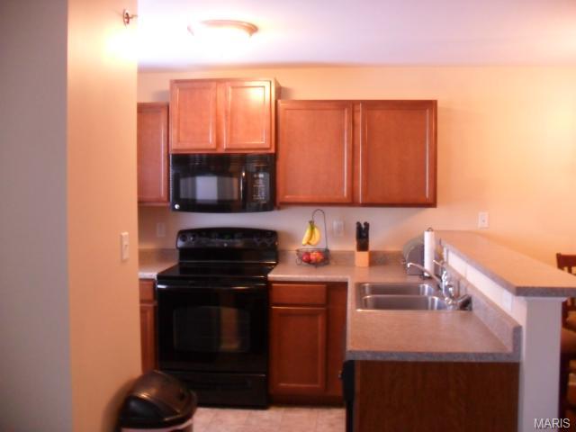 3102 Spring River Dr, O'fallon, MO 63368 photo 4