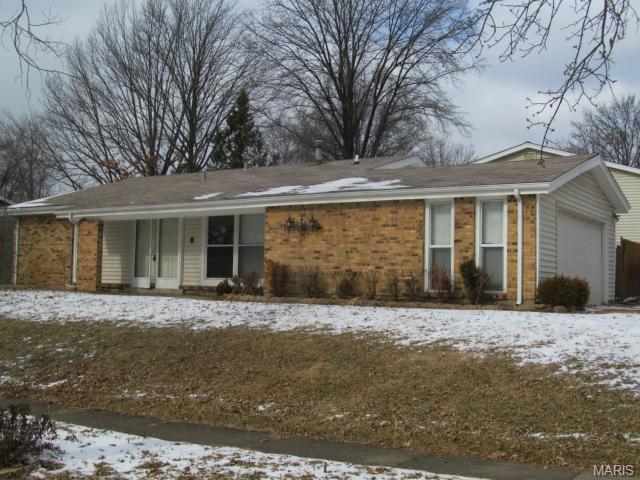 1147 Great Falls Ct, Ballwin, MO 63021 photo 2