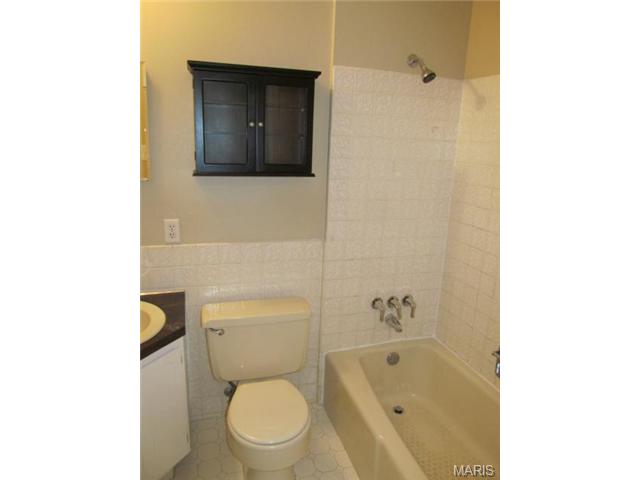 1147 Great Falls Ct, Ballwin, MO 63021 photo 10