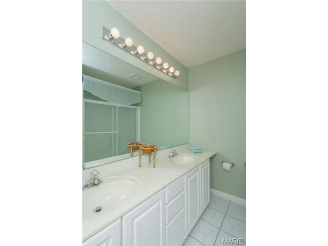 707 Loretta Dr, O'fallon, MO 63366 photo 23