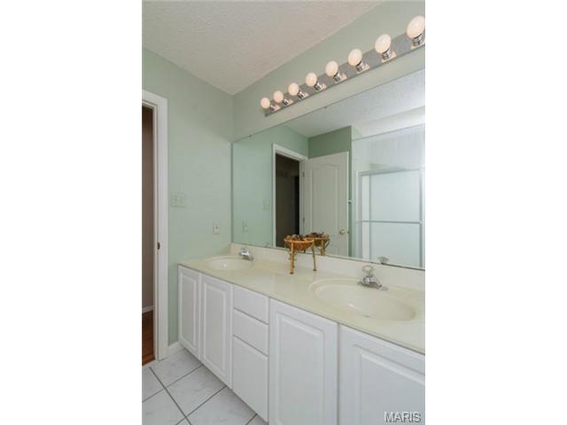 707 Loretta Dr, O'fallon, MO 63366 photo 24