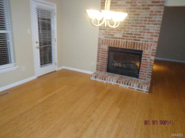 301 Thoreau Blvd, O'fallon, MO 63366 photo 2