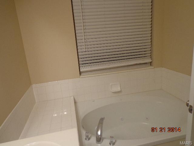301 Thoreau Blvd, O'fallon, MO 63366 photo 9