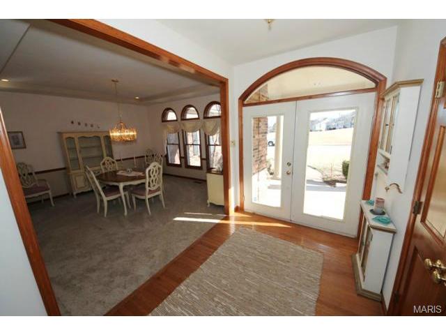 525 Malinmor, Weldon Spring, MO 63304 photo 4