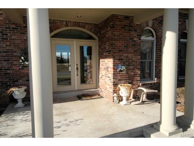 525 Malinmor, Weldon Spring, MO 63304 photo 2