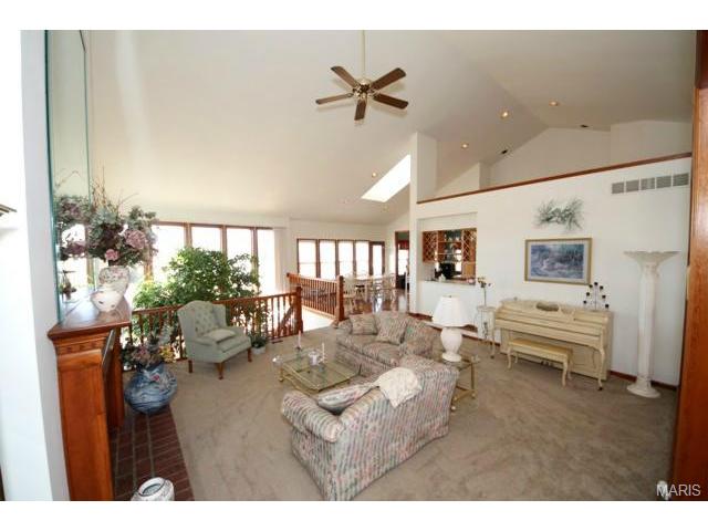 525 Malinmor, Weldon Spring, MO 63304 photo 9