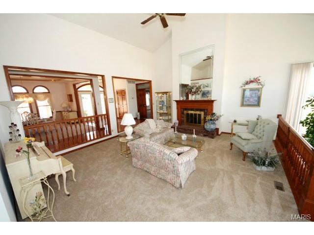 525 Malinmor, Weldon Spring, MO 63304 photo 7