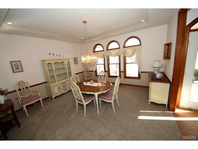 525 Malinmor, Weldon Spring, MO 63304 photo 5