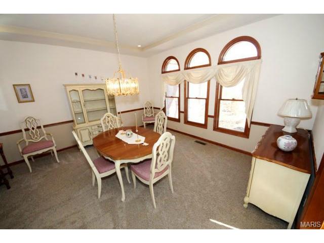 525 Malinmor, Weldon Spring, MO 63304 photo 6