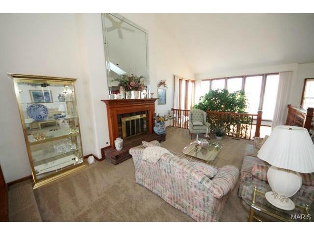 525 Malinmor, Weldon Spring, MO 63304 photo 8