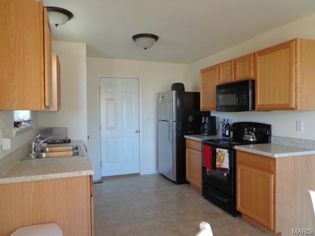 705 Phoenix Dr, O'fallon, MO 63368 photo 7