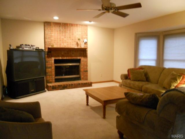 799 Spring Hill Farm Dr, Ballwin, MO 63021 photo 7