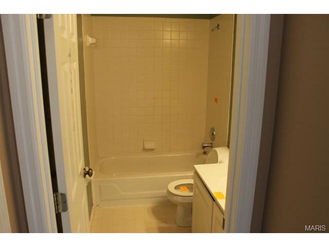 2100 Lee Ridge Dr, O'fallon, MO 63368 photo 12