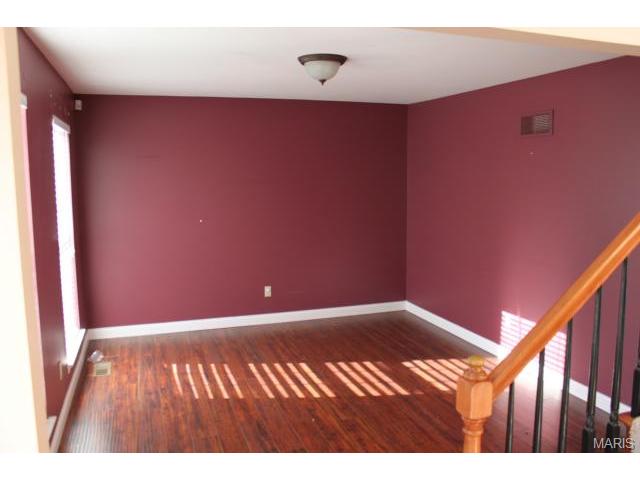 2100 Lee Ridge Dr, O'fallon, MO 63368 photo 5