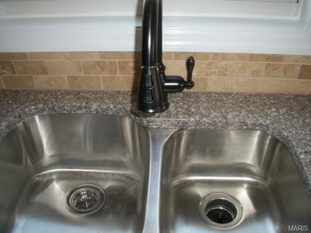 2933 Middlesburg Dr, O'fallon, MO 63368 photo 6
