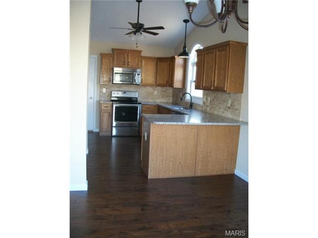 2933 Middlesburg Dr, O'fallon, MO 63368 photo 4