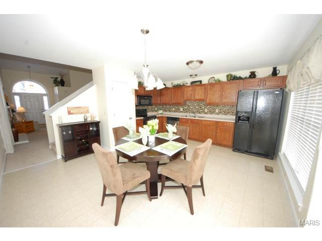 312 Wild Oak Dr, O'fallon, MO 63368 photo 7