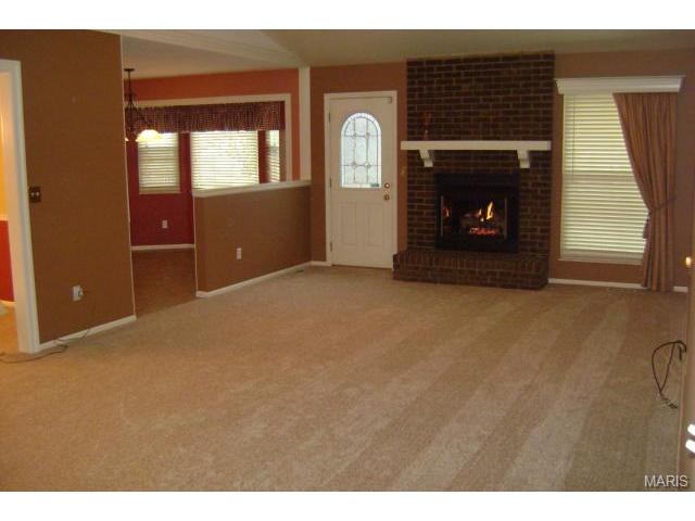 744 Oak Run, Ballwin, MO 63021 photo 4