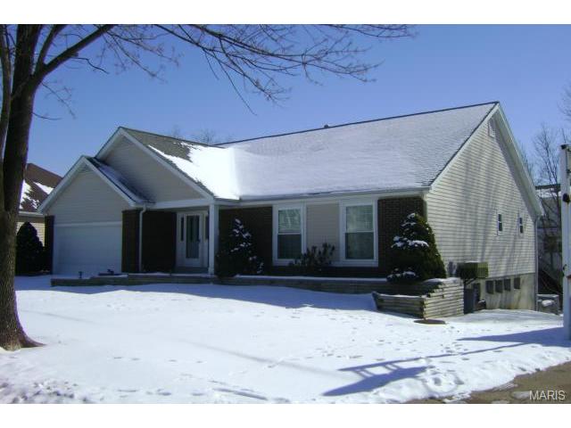 744 Oak Run, Ballwin, MO 63021 photo 1