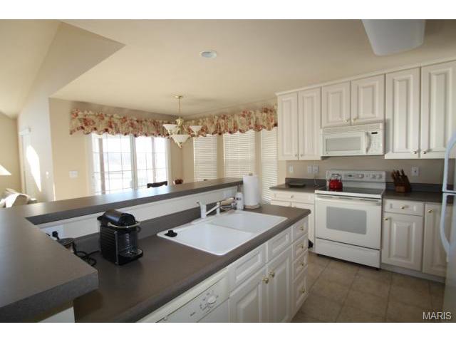 36 Autumn Ridge Dr, O'fallon, MO 63366 photo 6