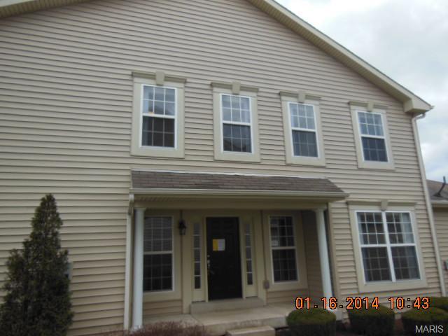 233 Coachgate Ln, Ballwin, MO 63021 photo 2
