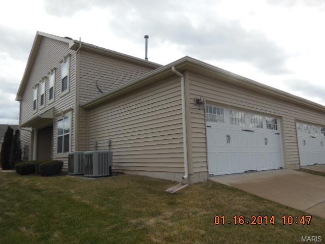 233 Coachgate Ln, Ballwin, MO 63021 photo 4