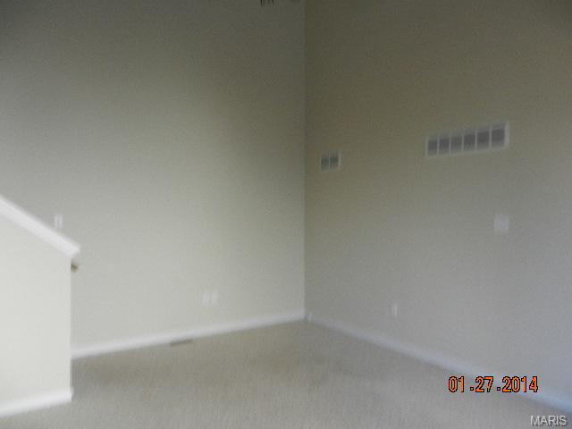 233 Coachgate Ln, Ballwin, MO 63021 photo 5