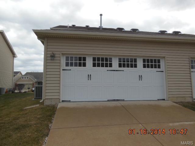 233 Coachgate Ln, Ballwin, MO 63021 photo 3