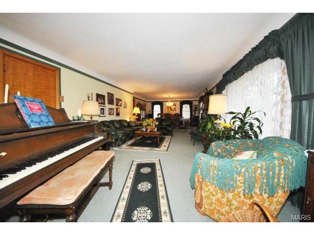 3545 Fee Fee Rd, Bridgeton, MO 63044 photo 4