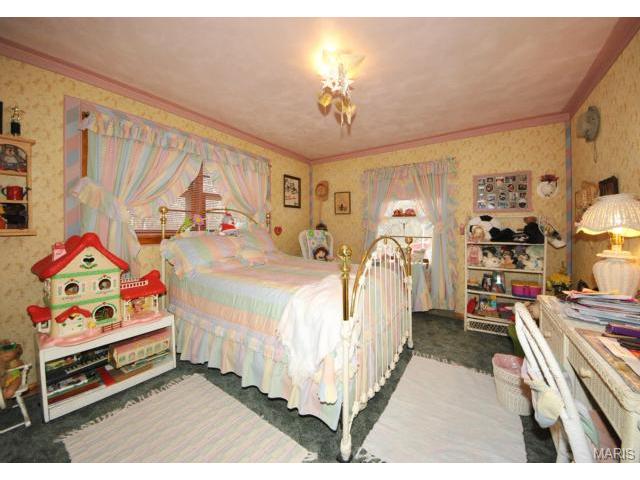 3545 Fee Fee Rd, Bridgeton, MO 63044 photo 13